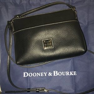 Dooney & Bourke NEW crossbody
